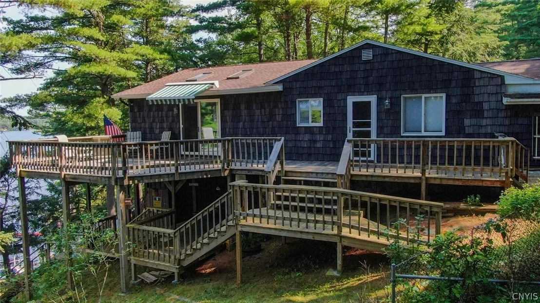 Photo of 106 Dillon Point Road
