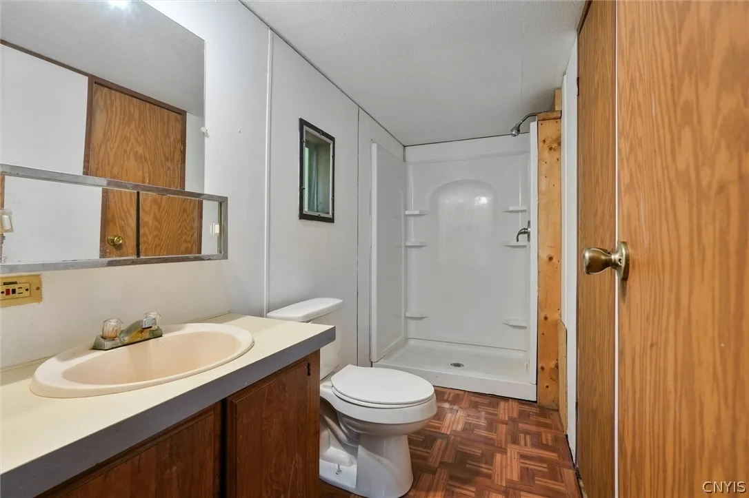 Photo of 8442 Halstead Road