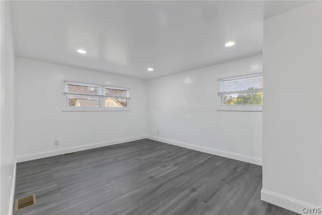 Photo of 216 Boise Avenue