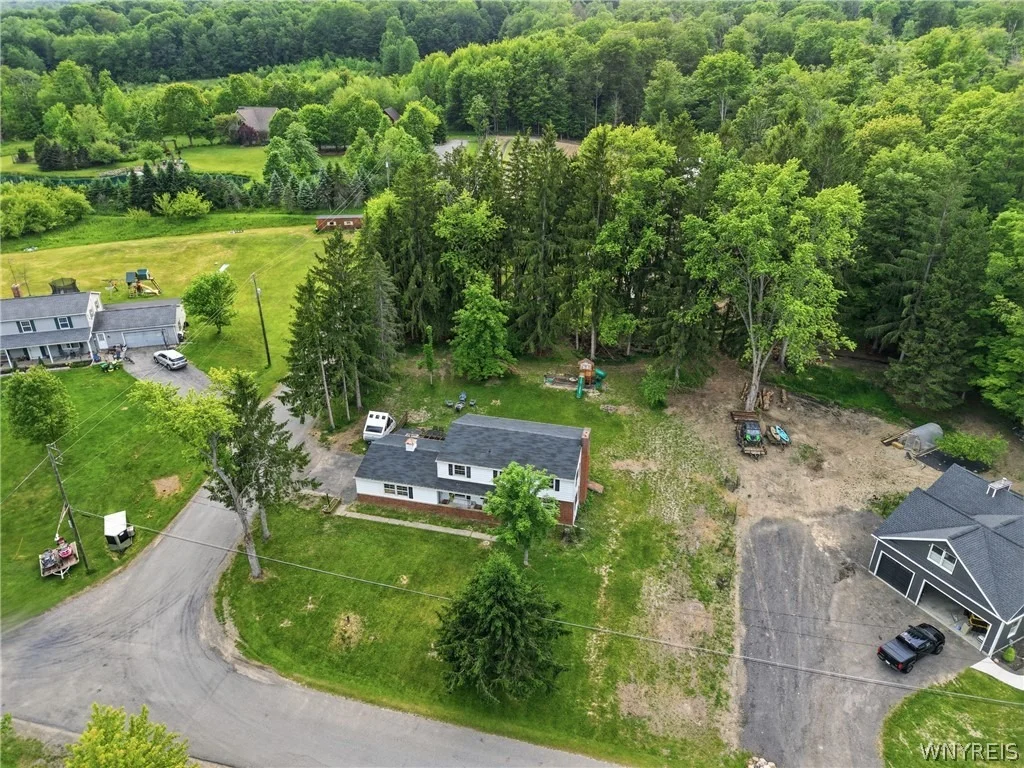 Photo of 8894 Woodview Drive