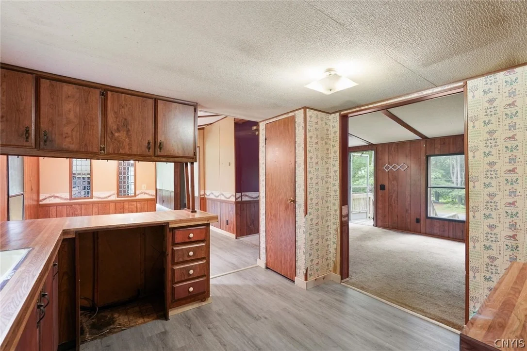Photo of 8442 Halstead Road