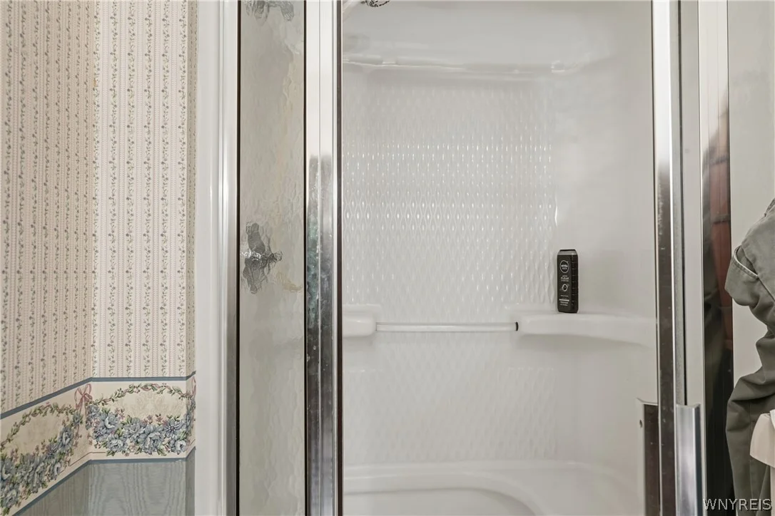 Photo of 6876 Creekview Drive