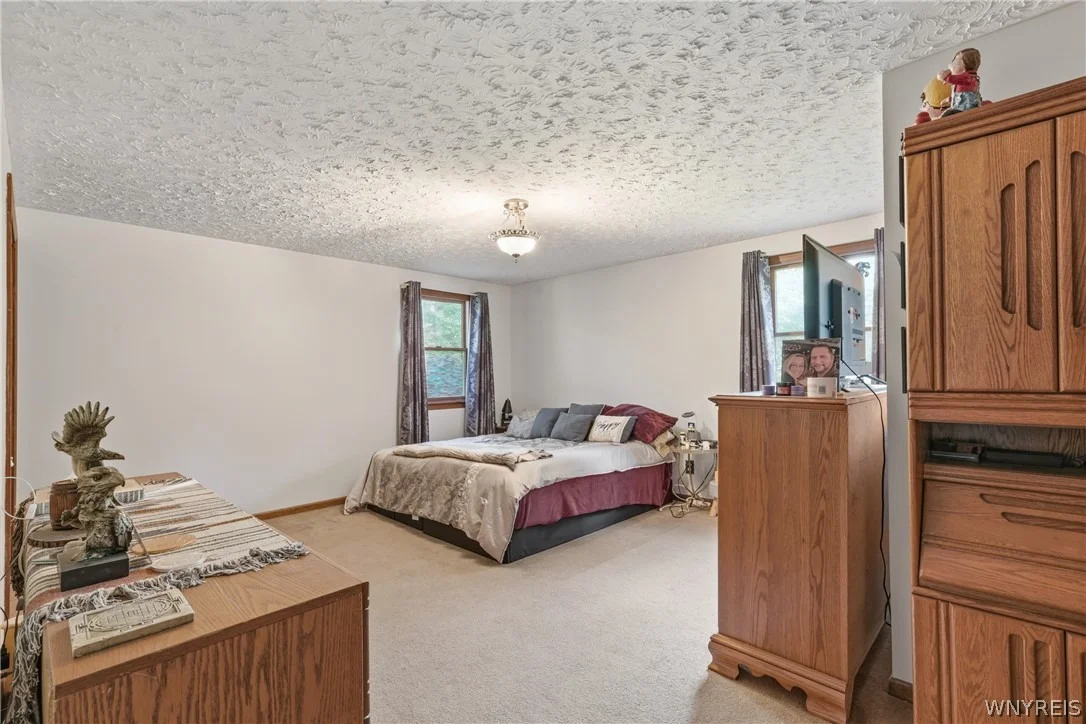 Photo of 6876 Creekview Drive