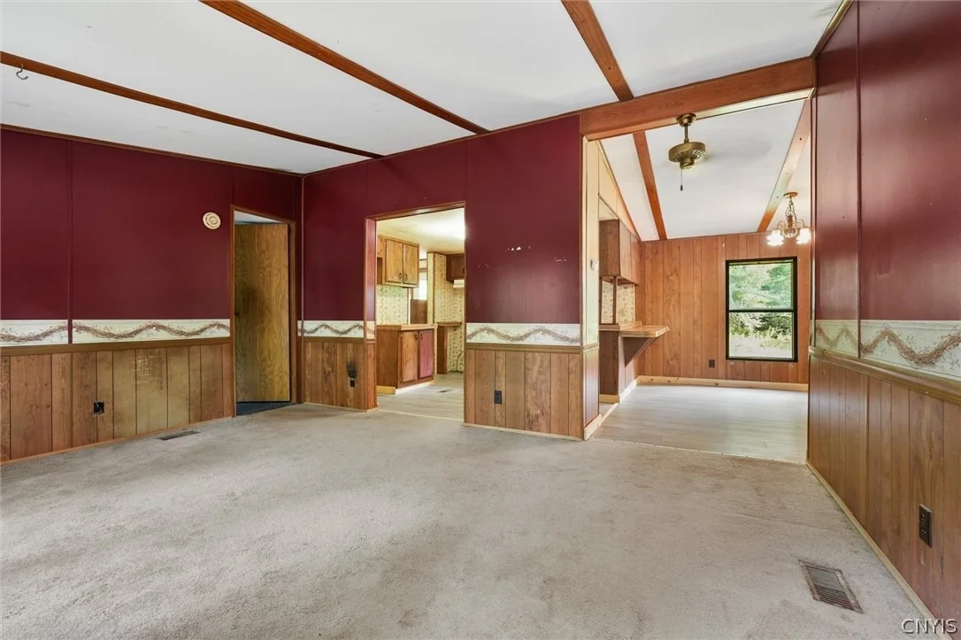 Photo of 8442 Halstead Road