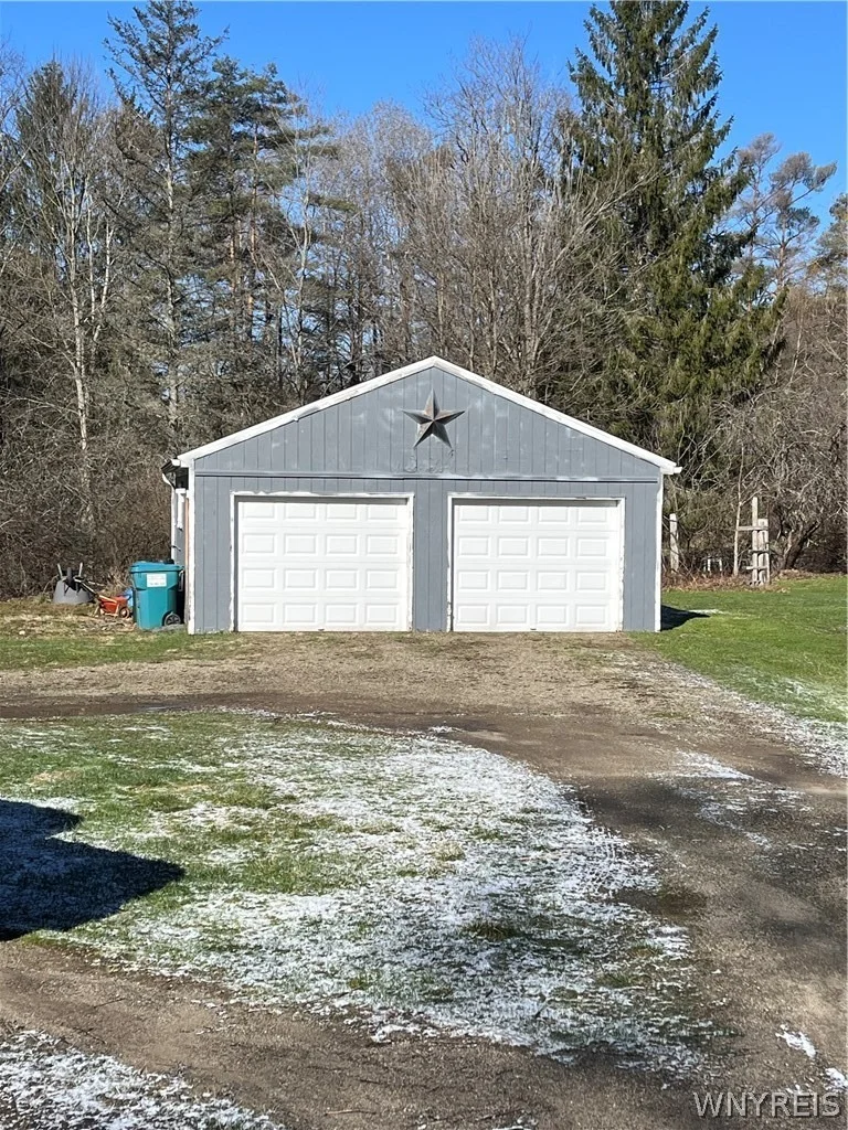 Photo of 1827 DUGAN ROAD