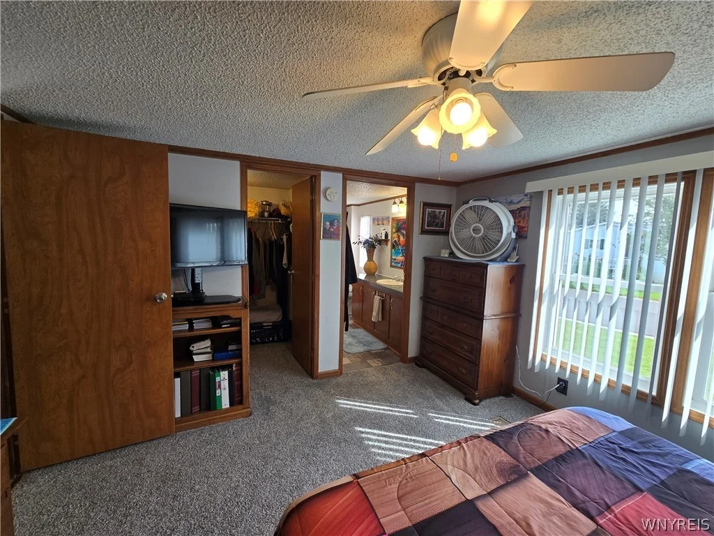Photo of 1081 Ridgewood Drive