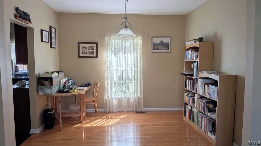 Photo of 5549 Cairns Trail