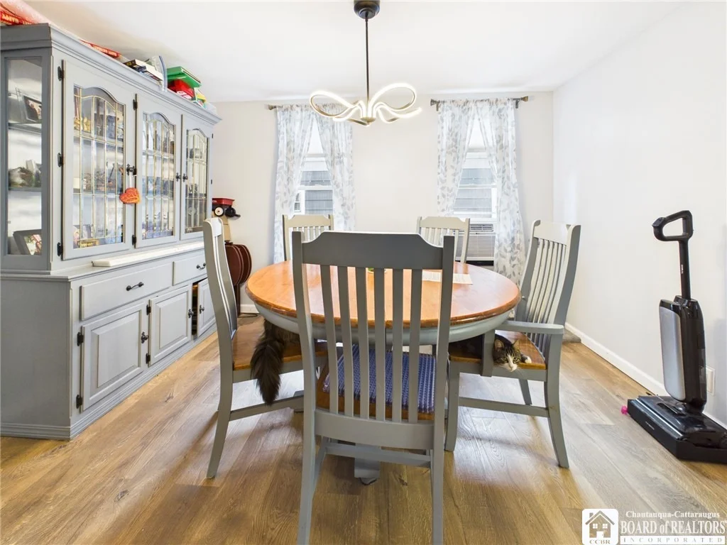 Photo of 212 N 6th Street
