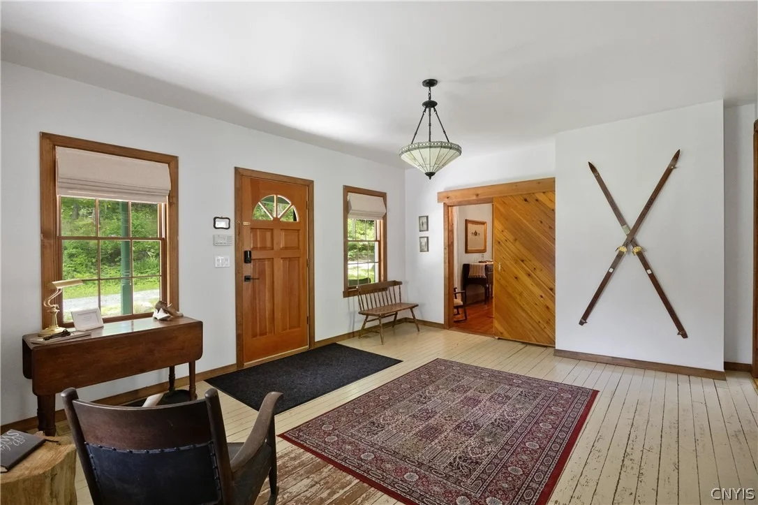 Photo of 891 River Road
