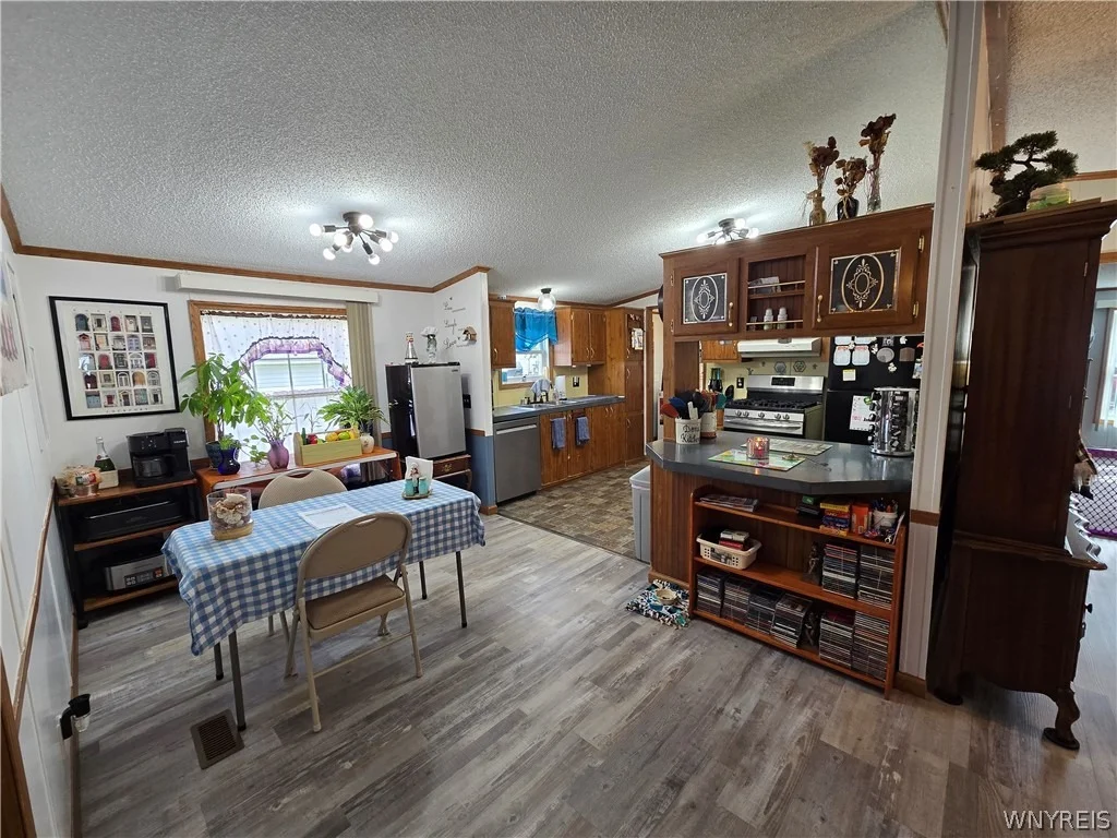 Photo of 1081 Ridgewood Drive