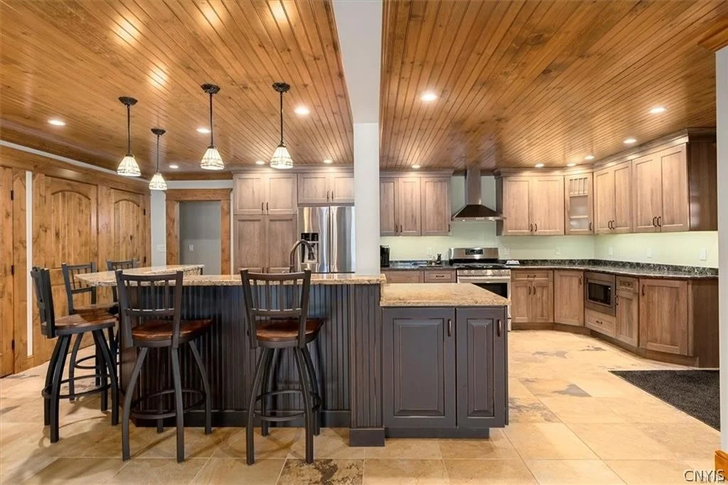 Photo of 5494 N Shore Road