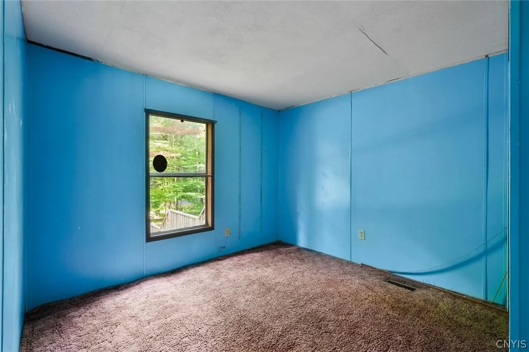 Photo of 8442 Halstead Road