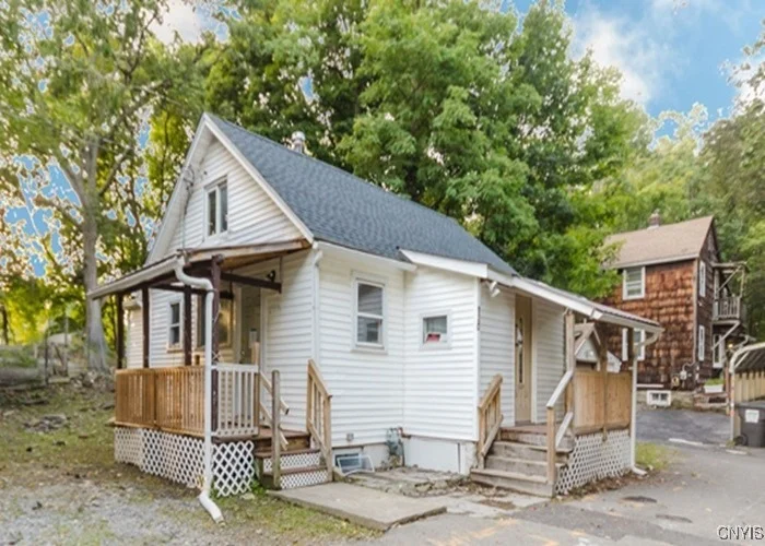 Photo of 18 Hillside Place