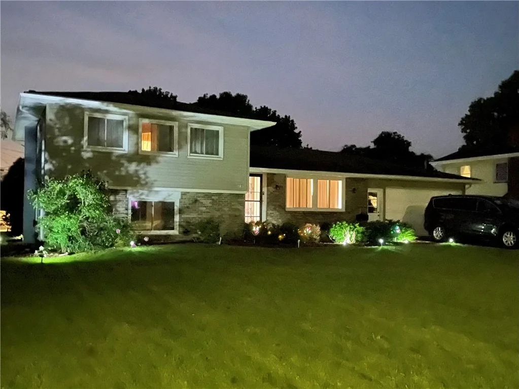 Photo of 585 Meadowbriar Road