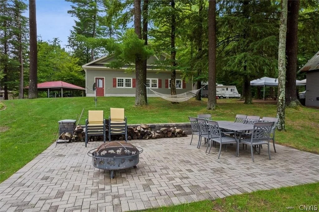 Photo of 5494 N Shore Road