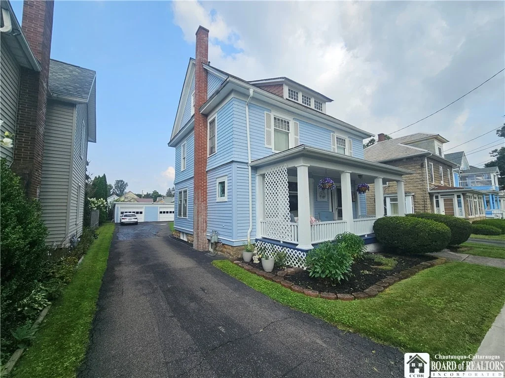 Photo of 115 N 10th Street