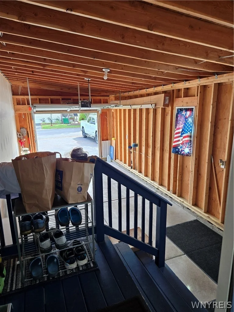 Photo of 1081 Ridgewood Drive
