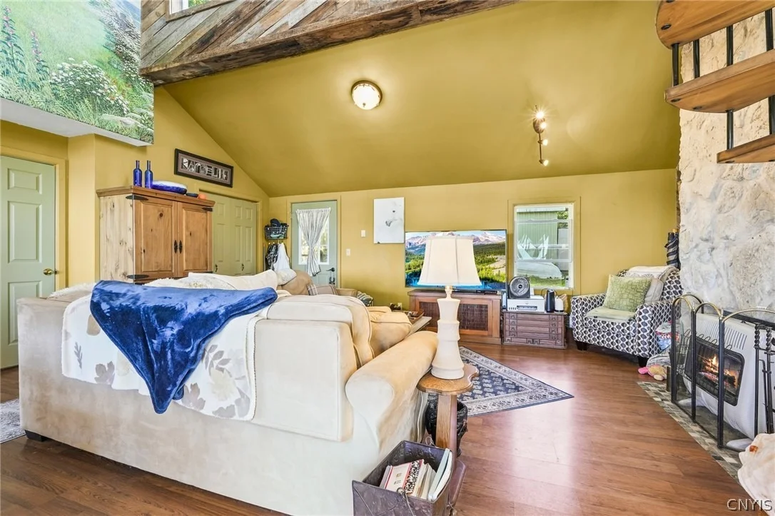 Photo of 11327 Rays Bay Rd