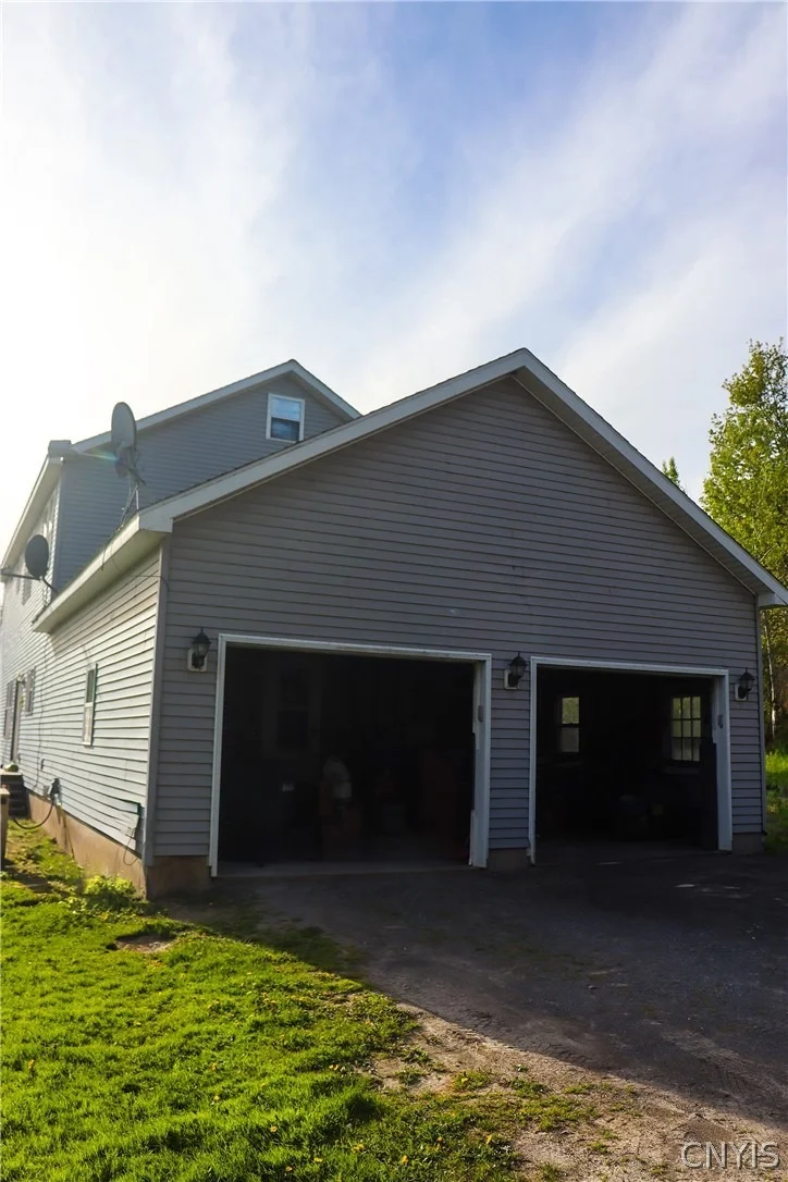 Photo of 1076 Curtiss Road