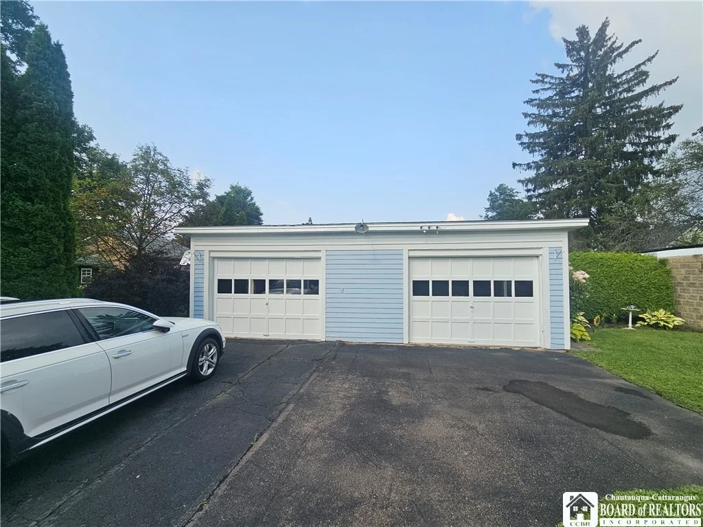Photo of 115 N 10th Street