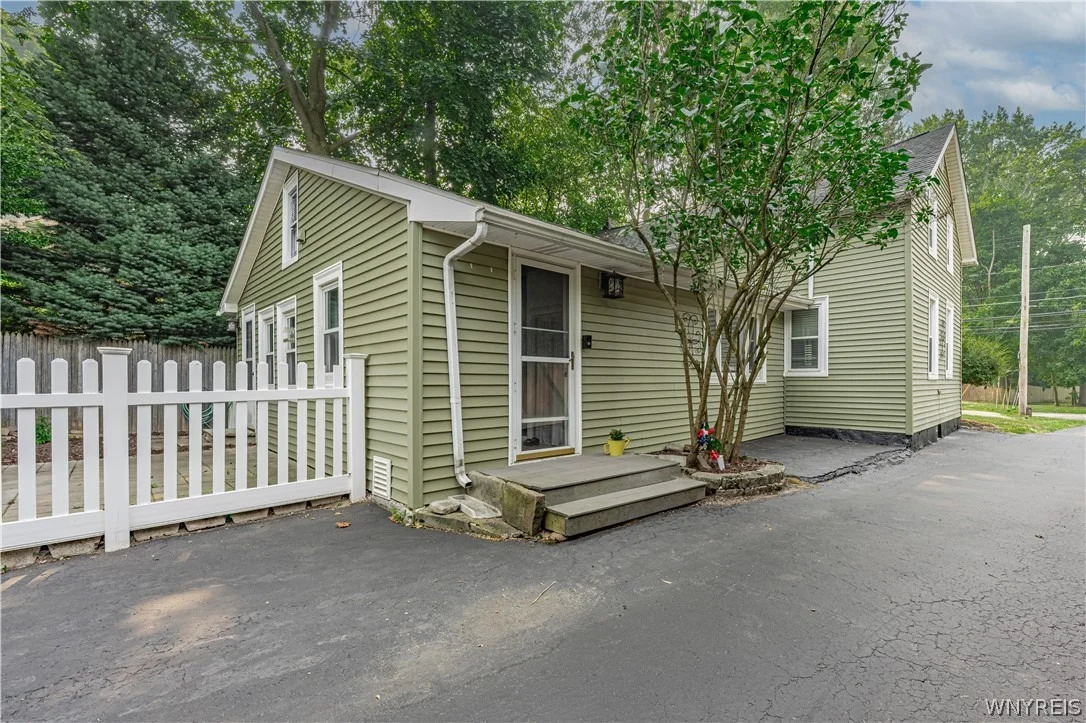 Photo of 414 High Street