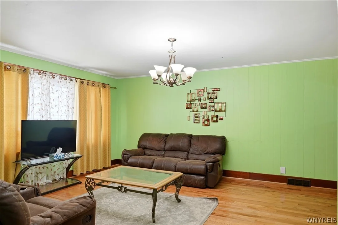 Photo of 434 Highgate Avenue