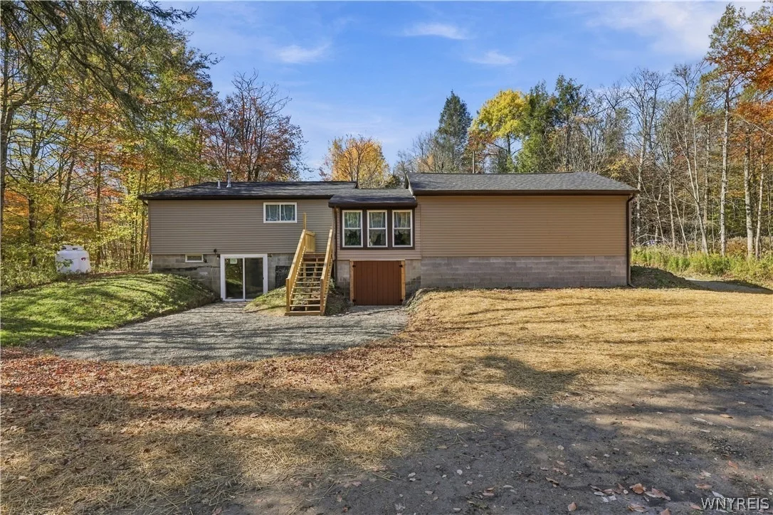 Photo of 8733 Phillips Road