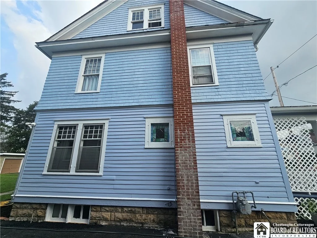 Photo of 115 N 10th Street