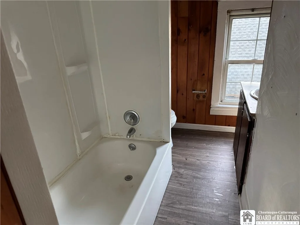 Photo of 230 Forest Avenue