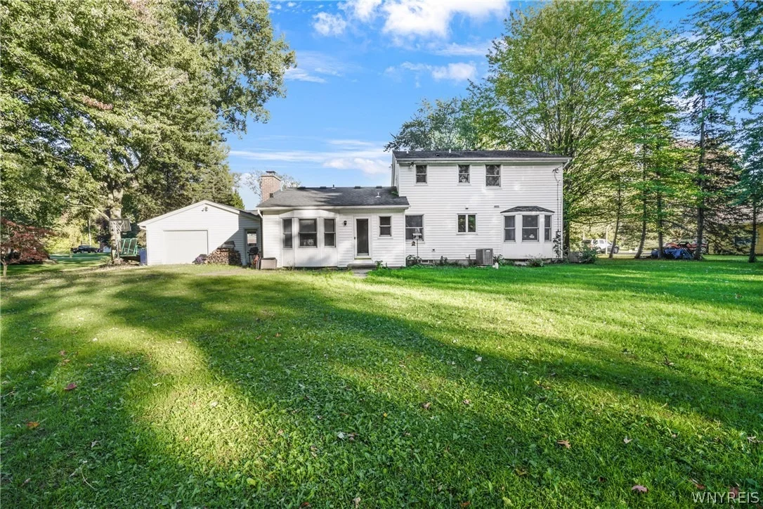 Photo of 6876 Creekview Drive