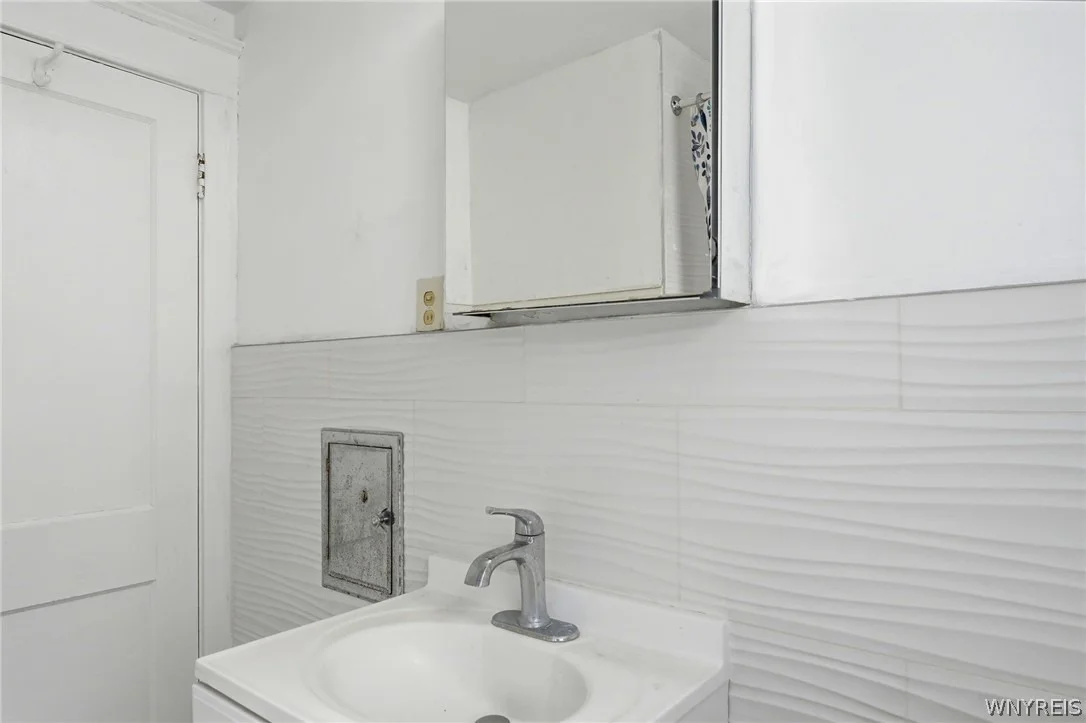 Photo of 434 Highgate Avenue