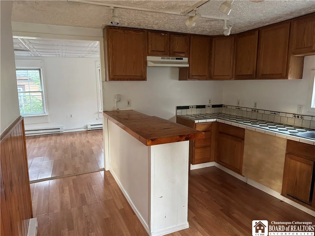 Photo of 230 Forest Avenue
