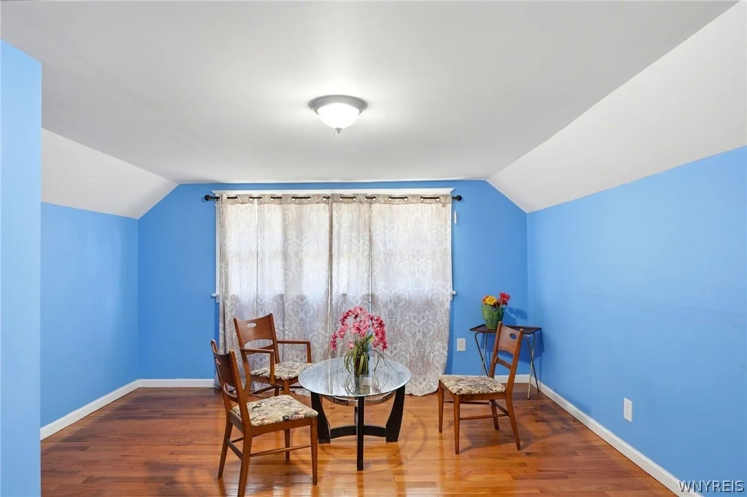 Photo of 434 Highgate Avenue
