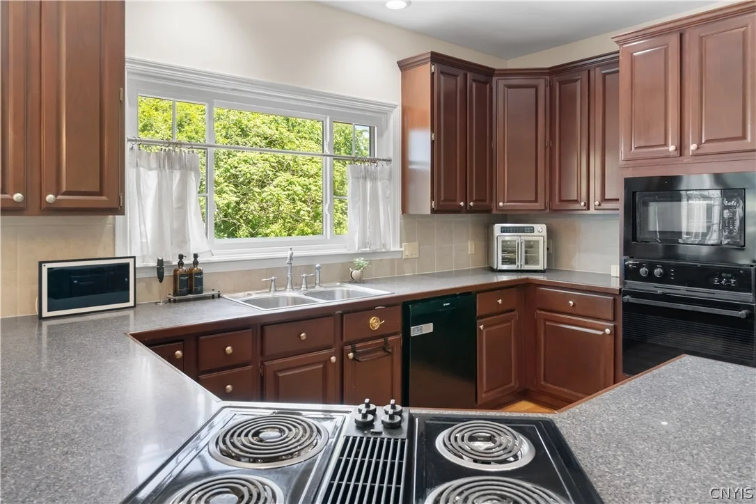 Photo of 8353 Glen Eagle Dr