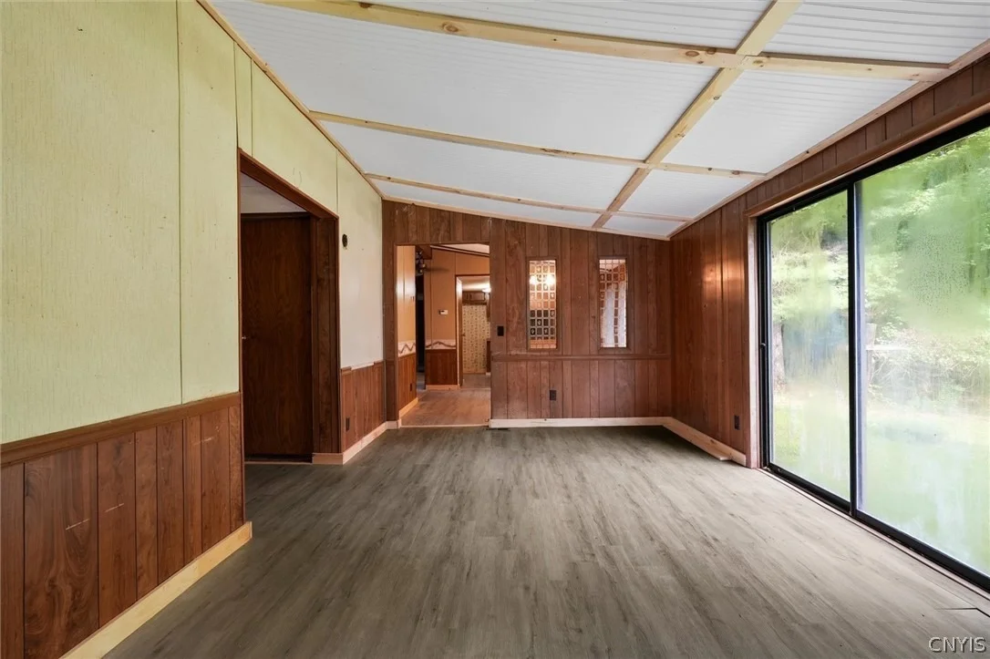 Photo of 8442 Halstead Road