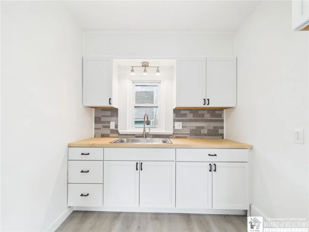 Photo of 330 Laurel Avenue