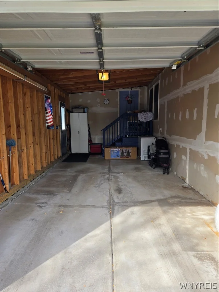 Photo of 1081 Ridgewood Drive