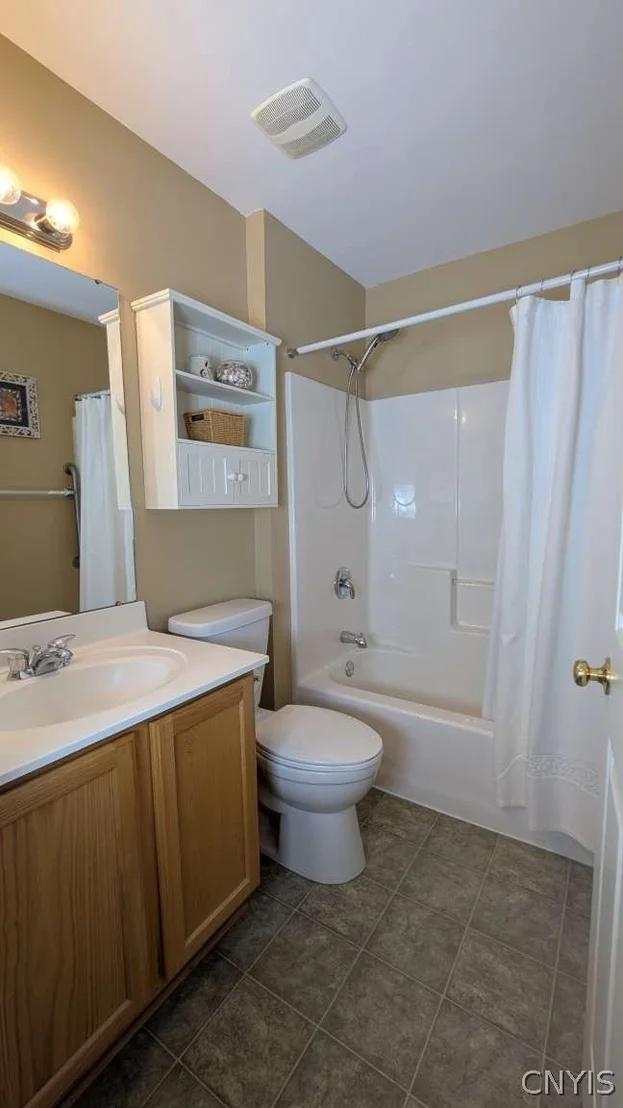Photo of 5549 Cairns Trail