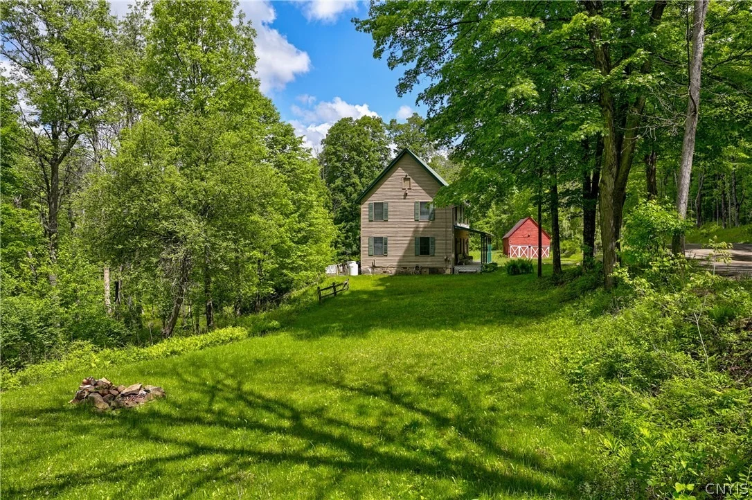 Photo of 891 River Road