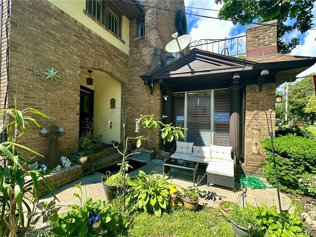 Photo of 707 Danforth Street