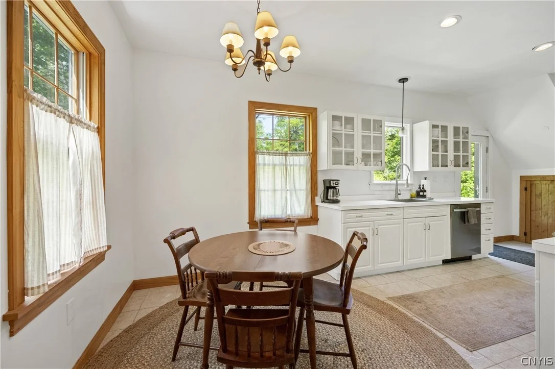 Photo of 891 River Road