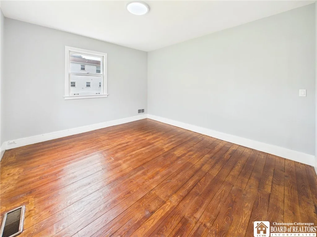 Photo of 42 Elm Street