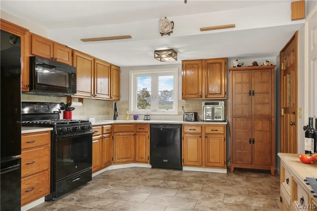 Photo of 6904 Guyder Road