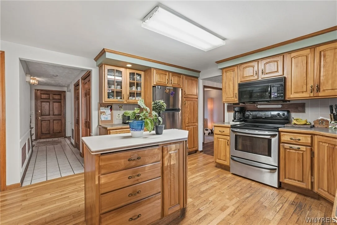 Photo of 6876 Creekview Drive