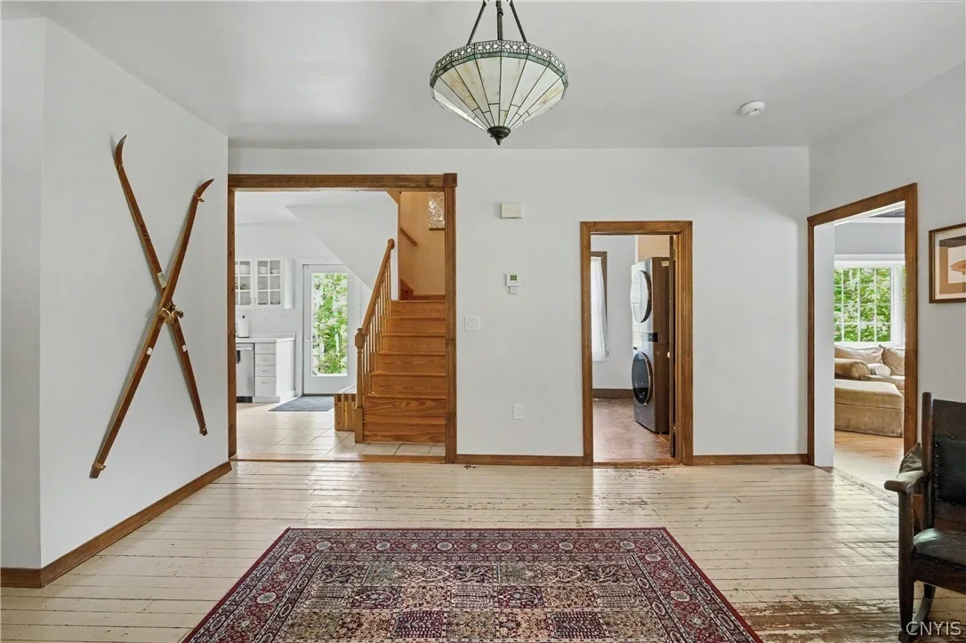 Photo of 891 River Road