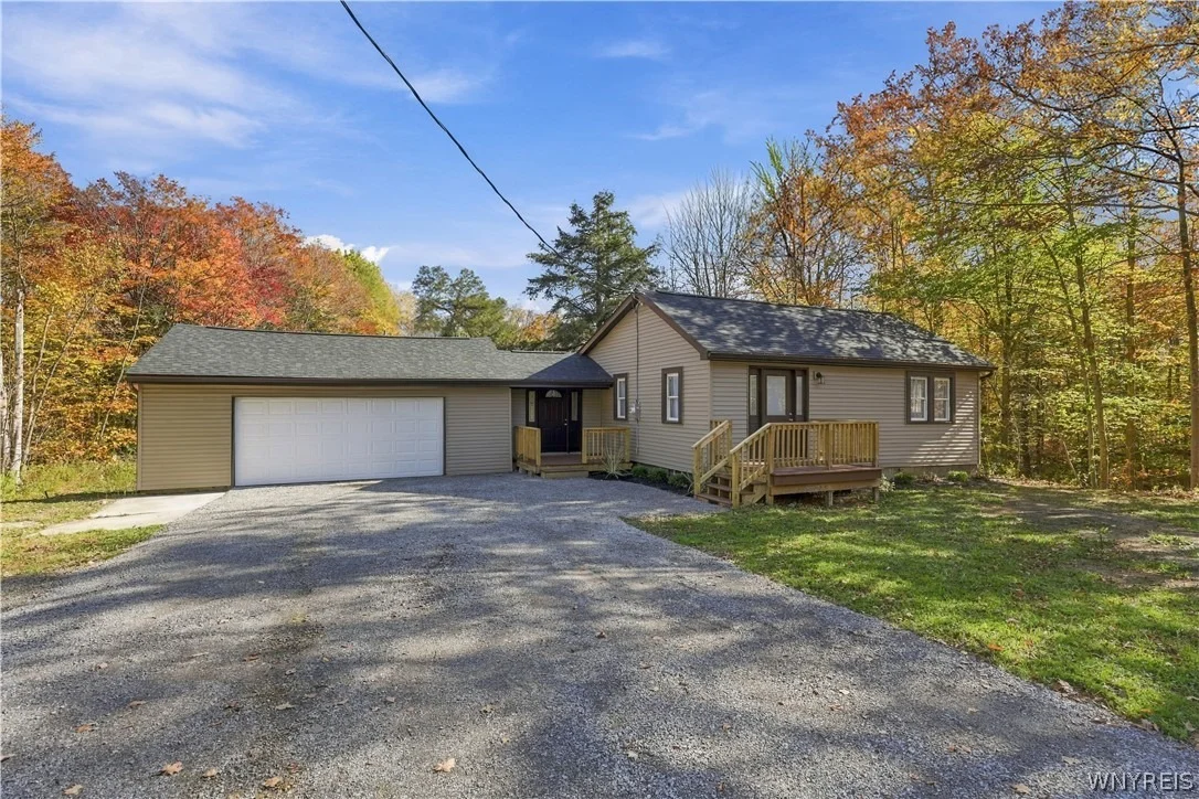 Photo of 8733 Phillips Road