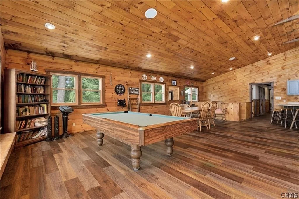 Photo of 5494 N Shore Road