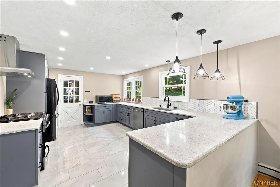 Photo of 8894 Woodview Drive