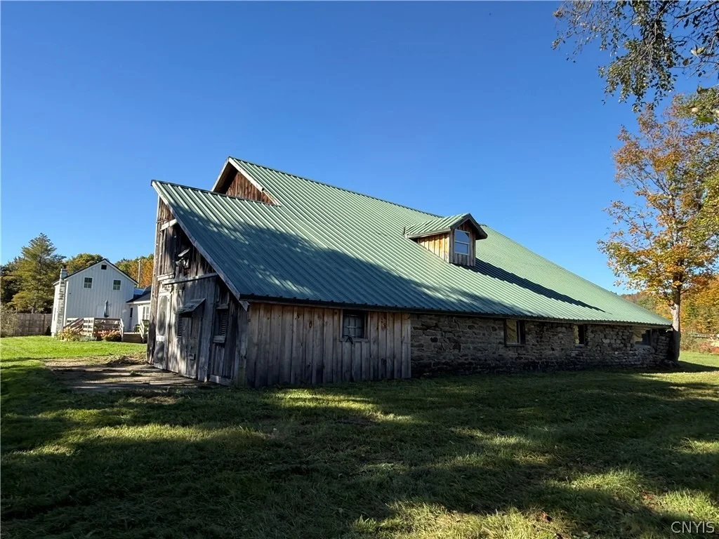 Photo of 392 Albion Cross Road