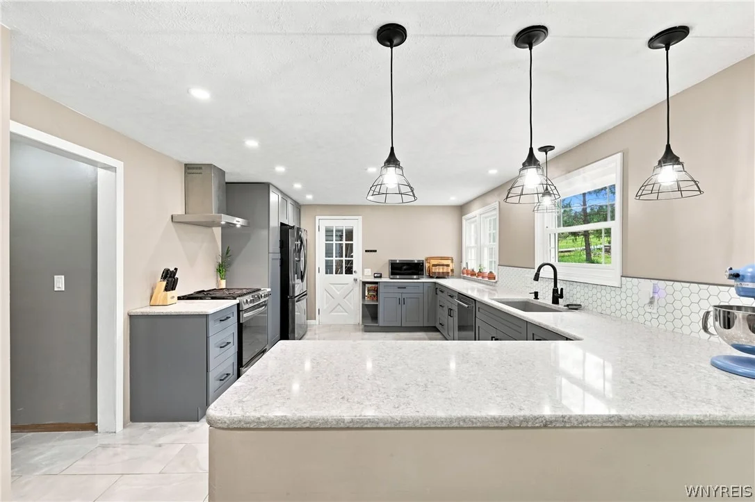 Photo of 8894 Woodview Drive